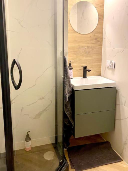 Apartment Close To Metro, 8 Minutes To Centrum And Near Airport Varşovia Exterior foto