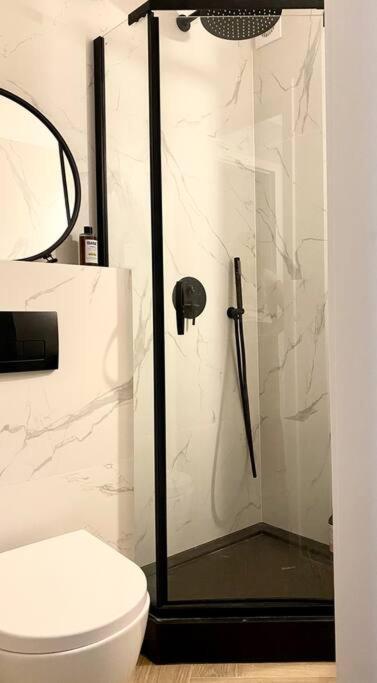 Apartment Close To Metro, 8 Minutes To Centrum And Near Airport Varşovia Exterior foto
